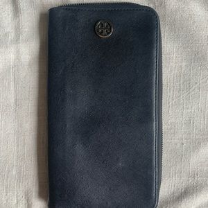 Tory Burch Black Zip Wallet Clutch